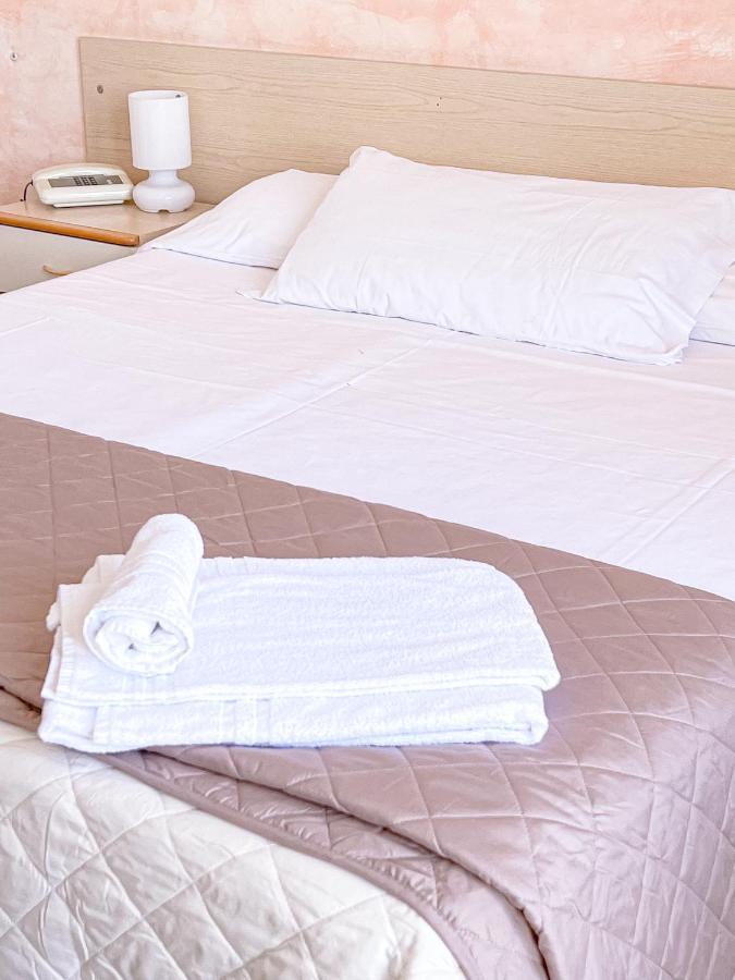 Hotel Ambassador 라이구에글리아 외부 사진